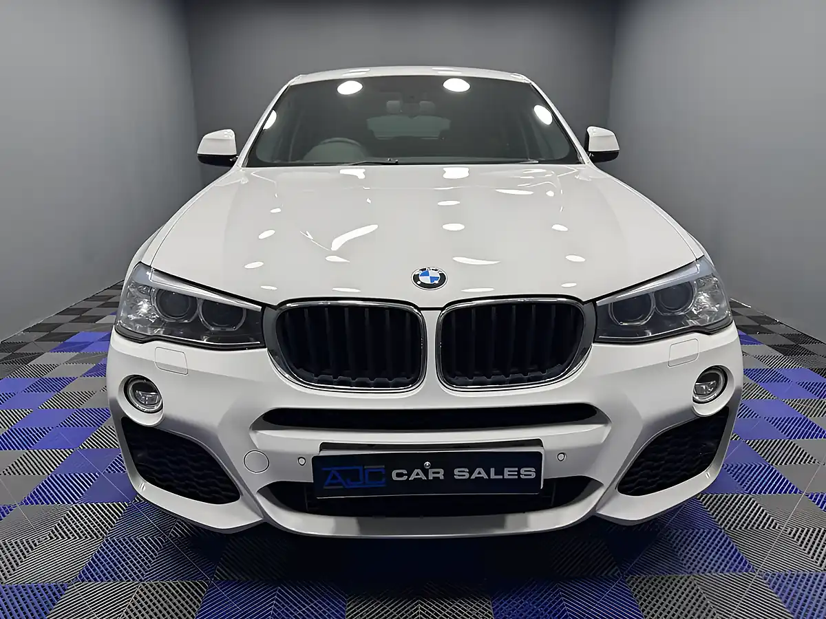 Used 2018 BMW X4 M Sport Alpine White - Interior and Exterior details 4