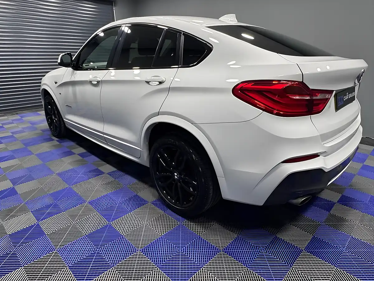 Used 2018 BMW X4 M Sport Alpine White - Interior and Exterior details 6