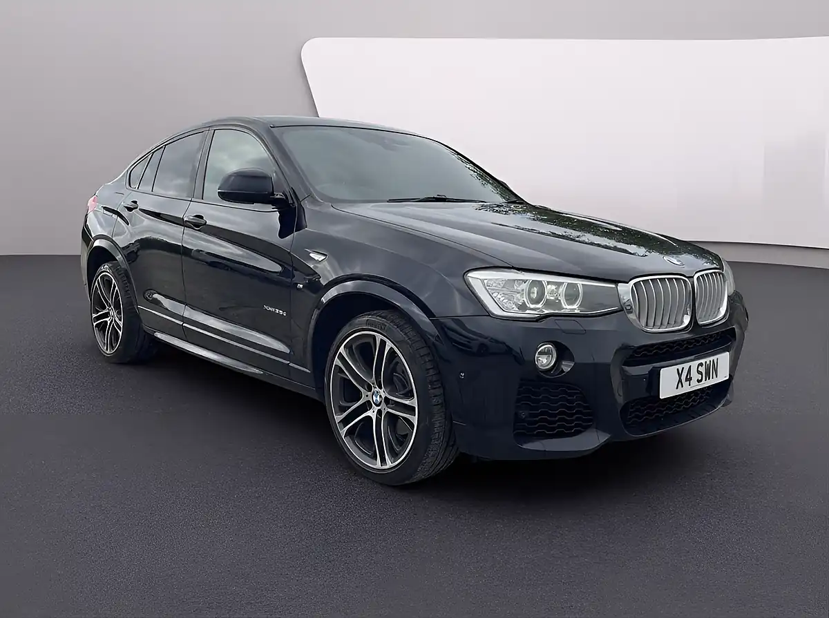 Used 2018 BMW X4 M Sport Black - Front View