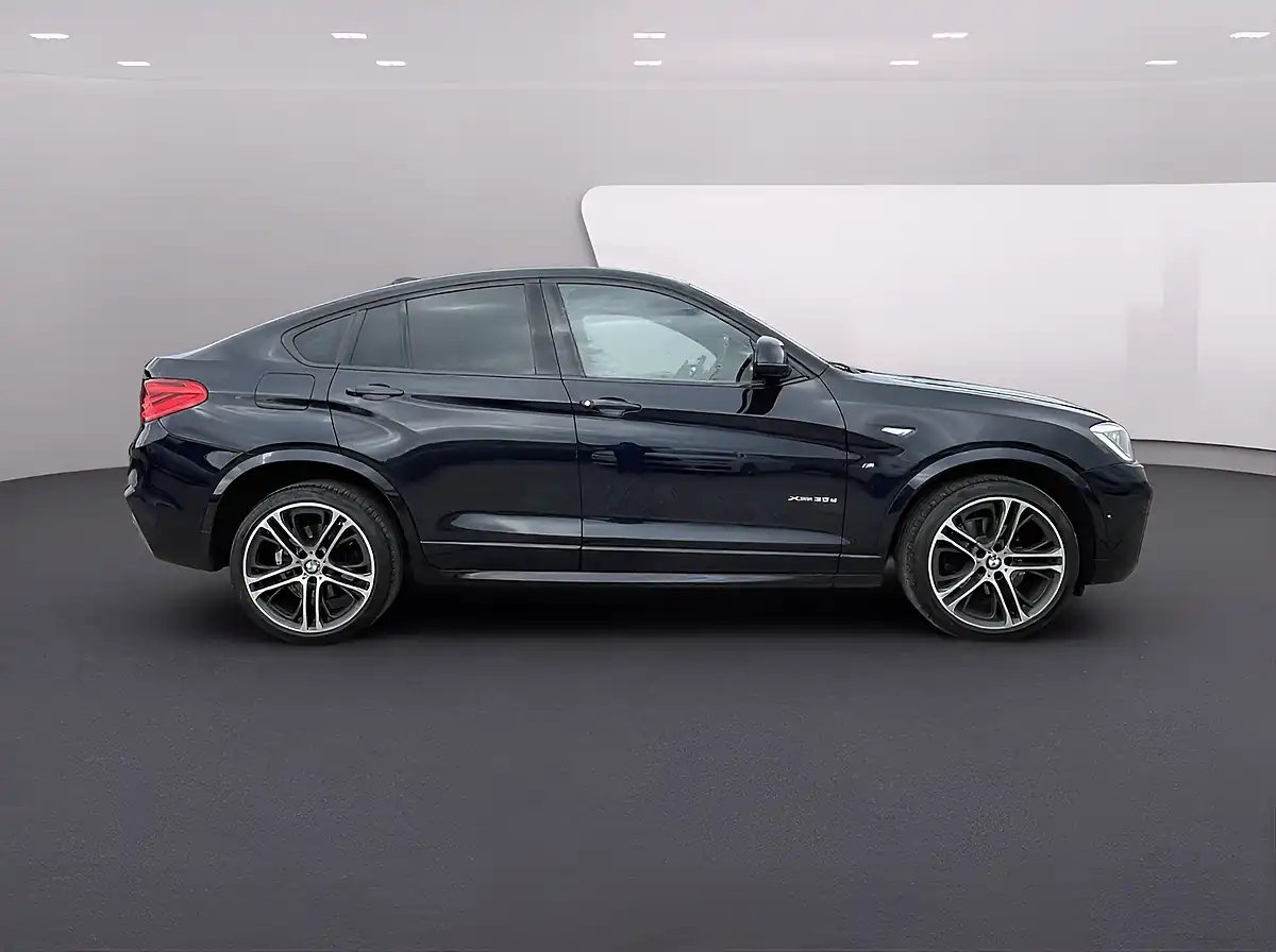 Used 2018 BMW X4 M Sport Black - Interior and Exterior details 8