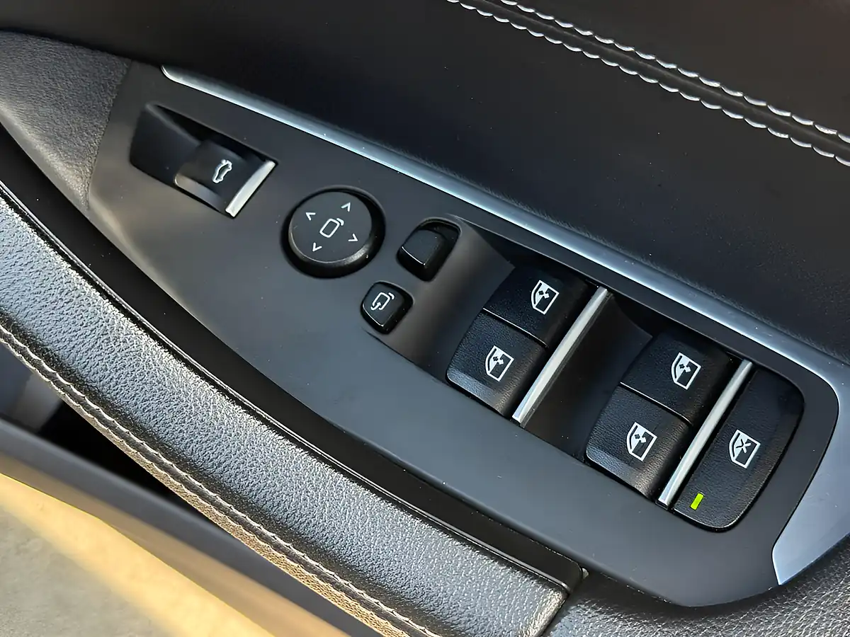 Used 2018 BMW X4 M Sport Black - Interior and Exterior details 12