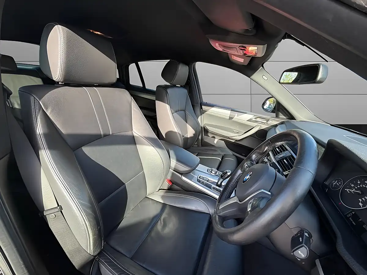 Used 2018 BMW X4 M Sport White - Interior and Exterior details 12