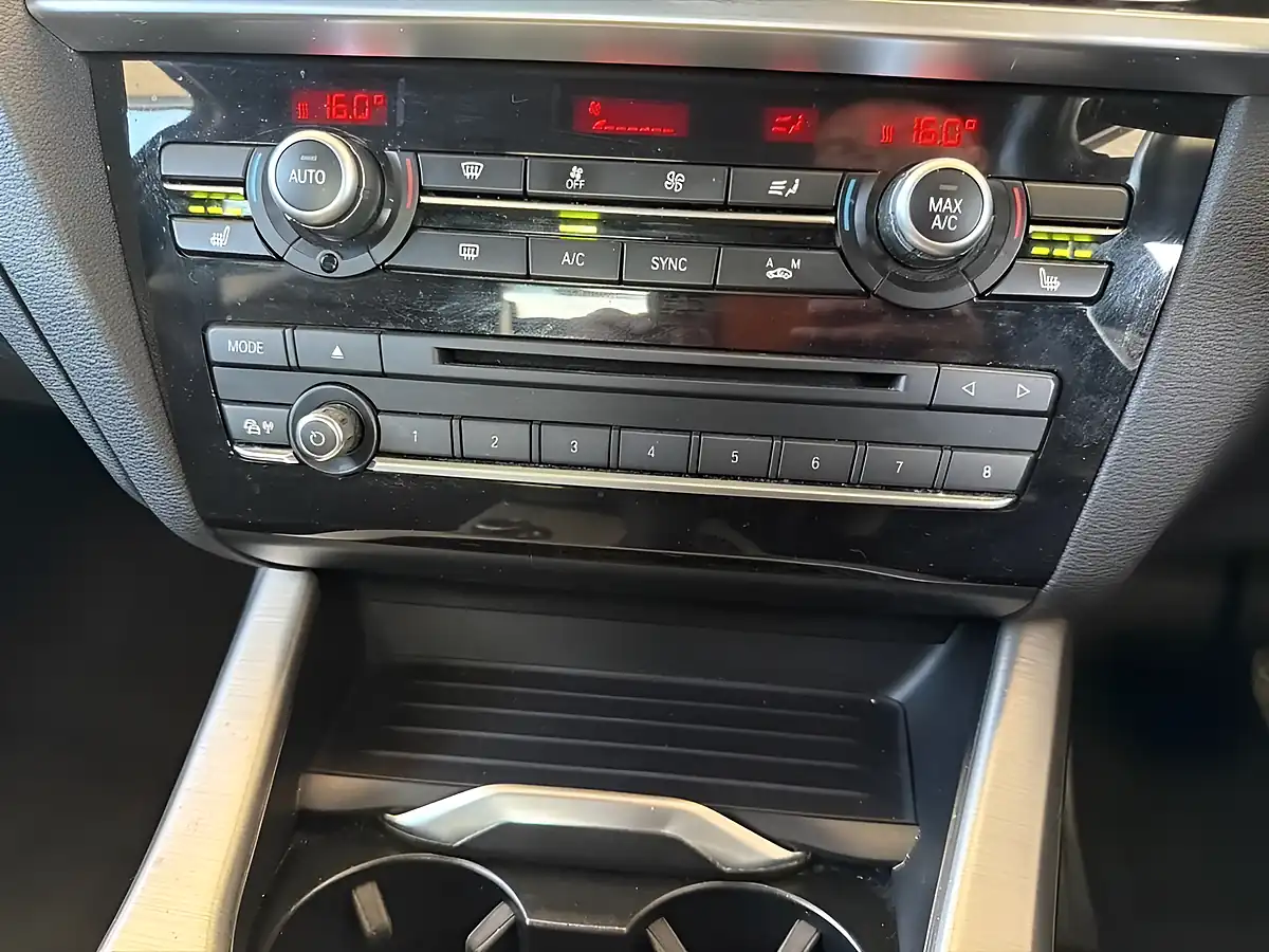 Used 2018 BMW X4 M Sport White - Interior and Exterior details 14