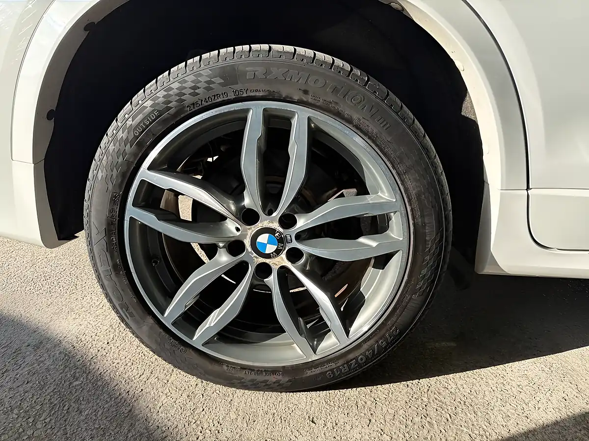 Used 2018 BMW X4 M Sport White - Interior and Exterior details 19