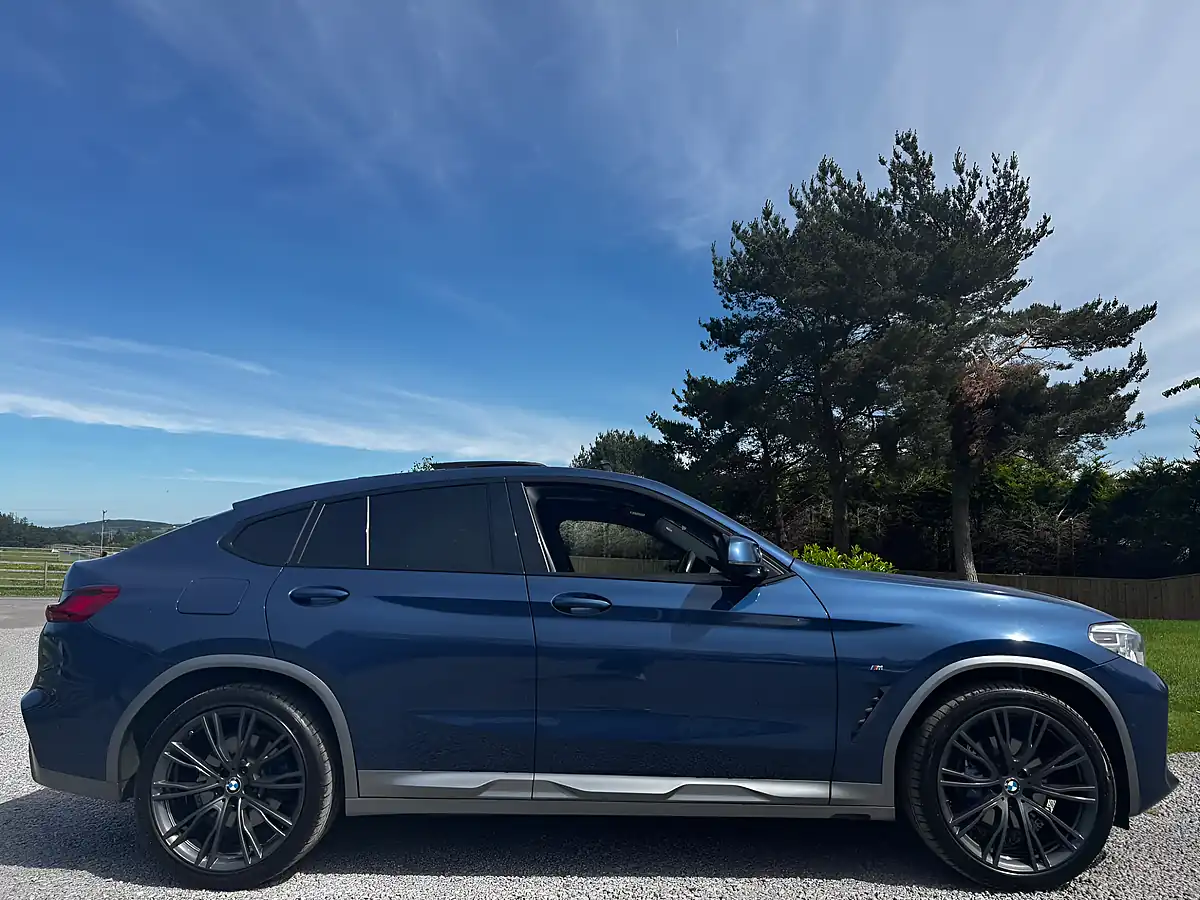Used 2018 BMW X4 M Sport X Blue - Interior and Exterior details 3