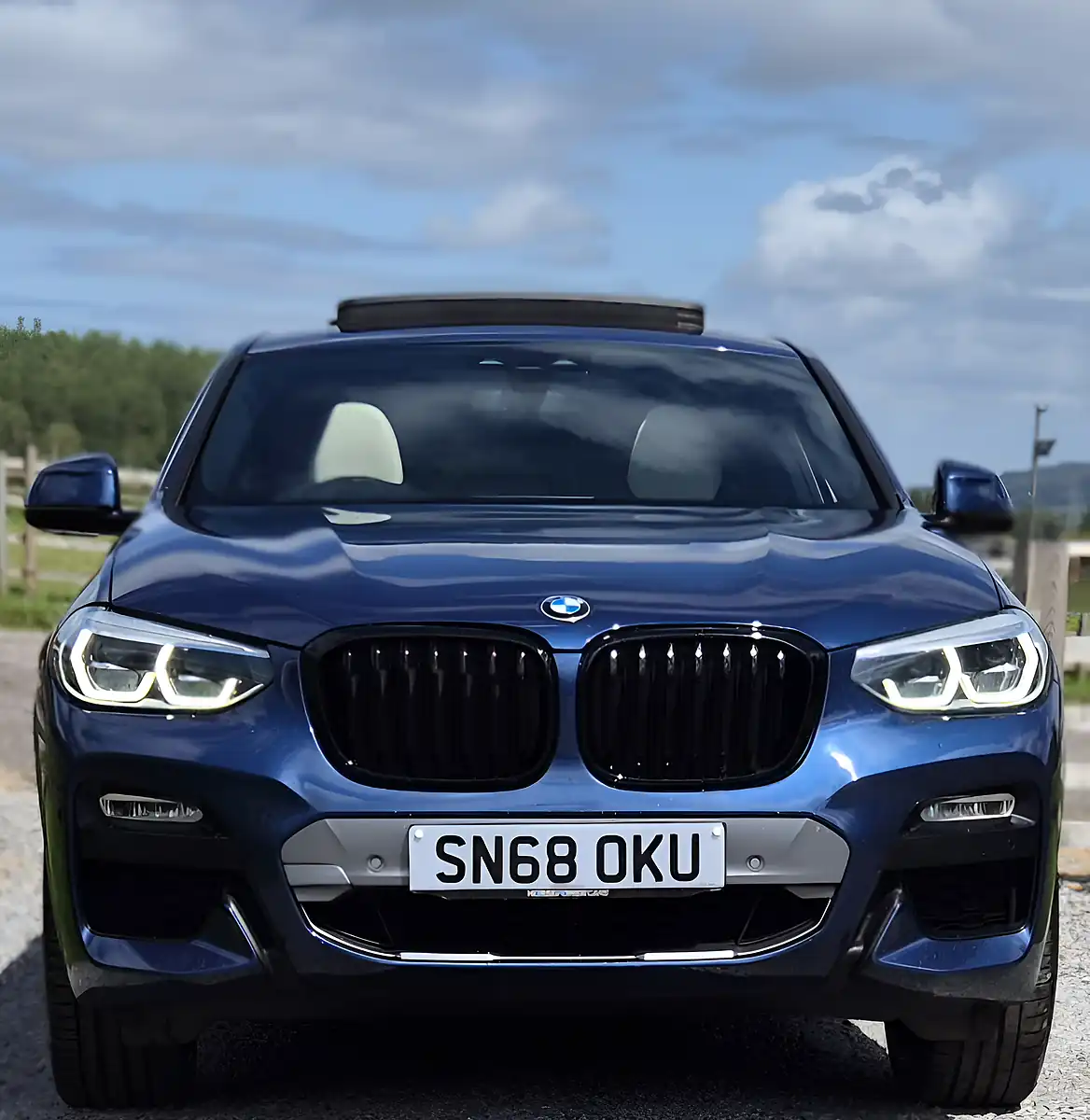 Used 2018 BMW X4 M Sport X Blue - Interior and Exterior details 4