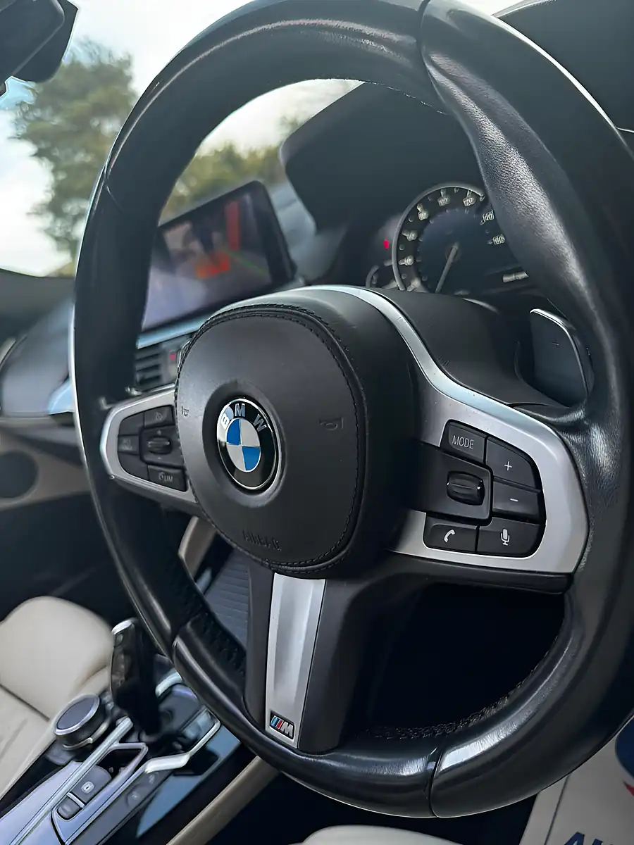 Used 2018 BMW X4 M Sport X Blue - Interior and Exterior details 8
