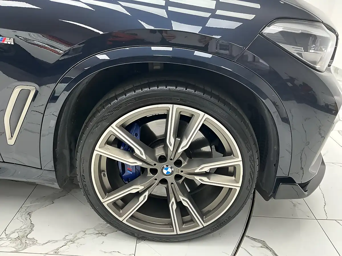 Used 2018 BMW X5 Black - Interior and Exterior details 16