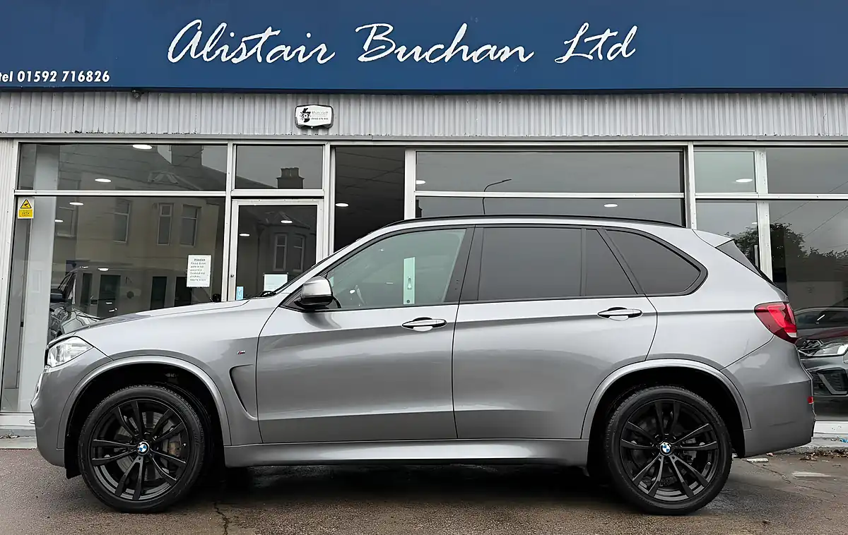 Used 2018 BMW X5 Grey - Interior and Exterior details 8
