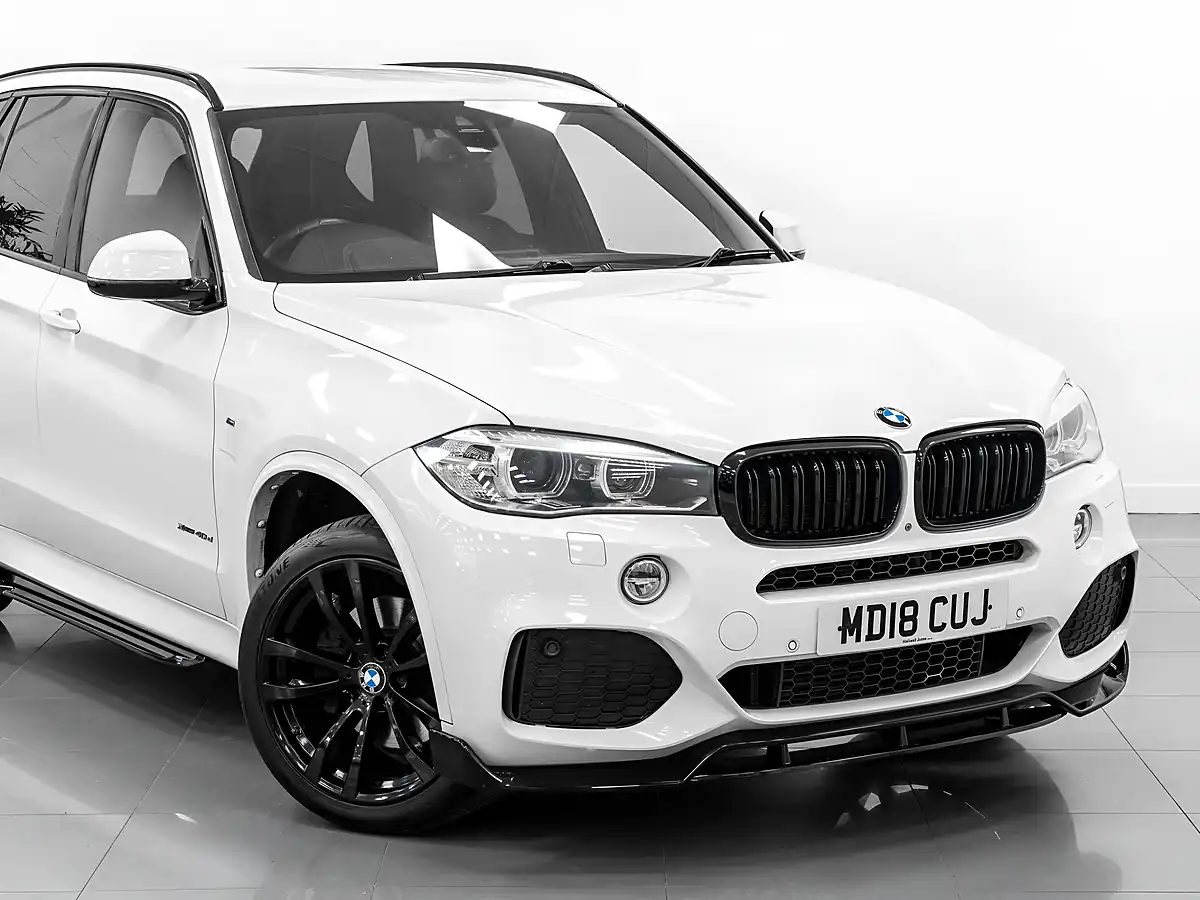 Used 2018 BMW X5 M Sport Alpine White - Interior and Exterior details 10