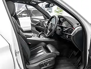 Used 2018 BMW X5 M Sport Alpine White - Interior and Exterior details 15