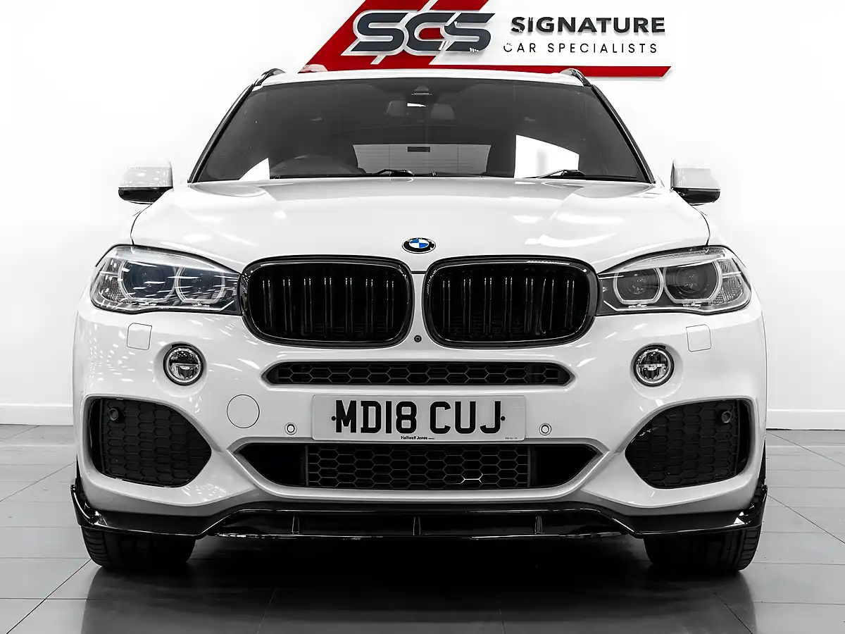 Used 2018 BMW X5 M Sport Alpine White - Interior and Exterior details 6