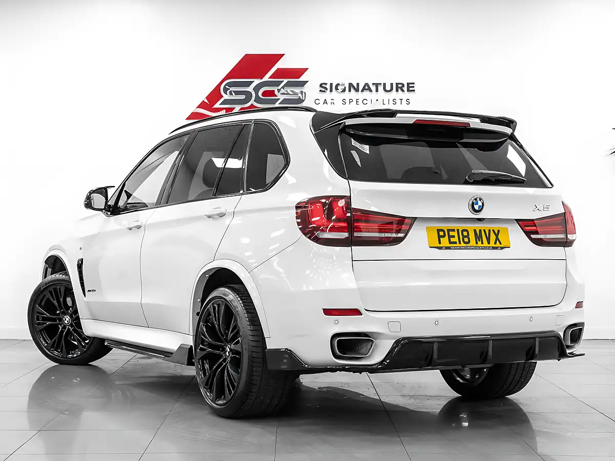 Used 2018 BMW X5 M Sport Alpine White - Interior and Exterior details 3