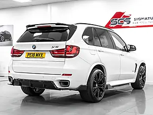 Used 2018 BMW X5 M Sport Alpine White - Interior and Exterior details 4