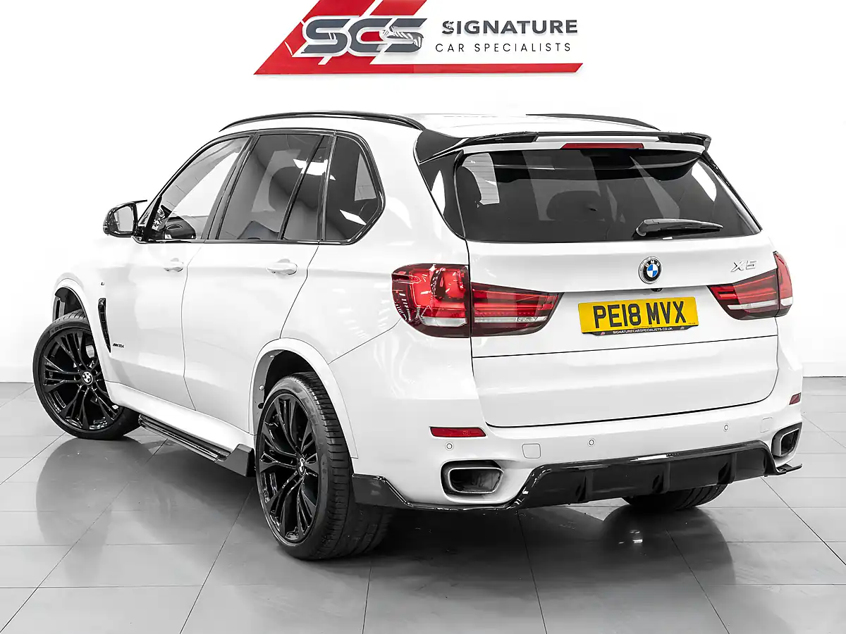 Used 2018 BMW X5 M Sport Alpine White - Interior and Exterior details 8