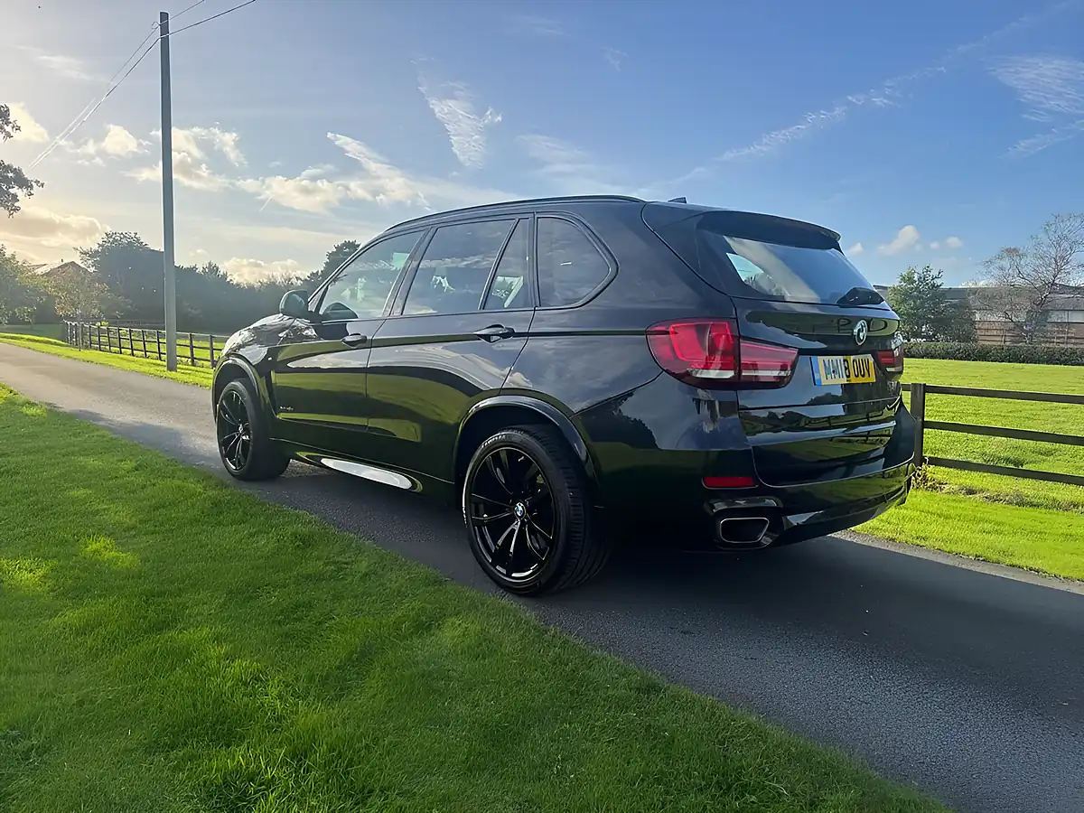 Used 2018 BMW X5 M Sport Black - Interior and Exterior details 5