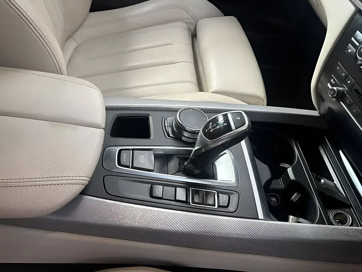 Used 2018 BMW X5 M Sport Black - Interior and Exterior details 15