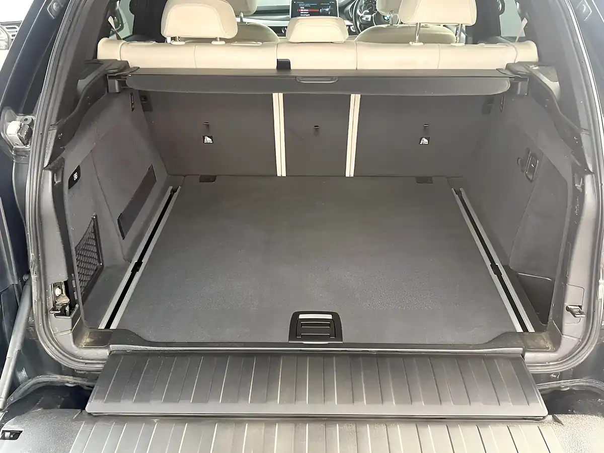 Used 2018 BMW X5 M Sport Black - Interior and Exterior details 19