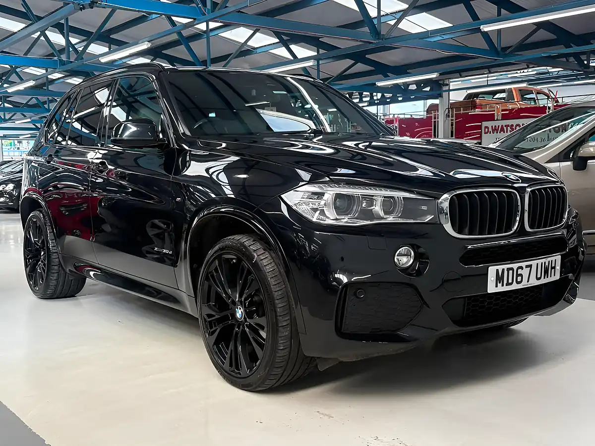 Used 2018 BMW X5 M Sport Black - Interior and Exterior details 5