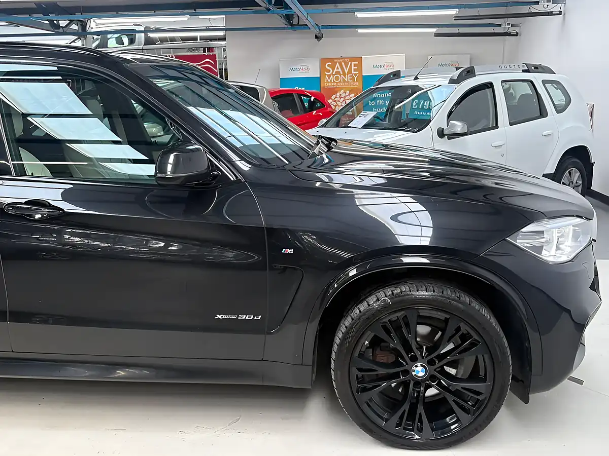 Used 2018 BMW X5 M Sport Black - Interior and Exterior details 7