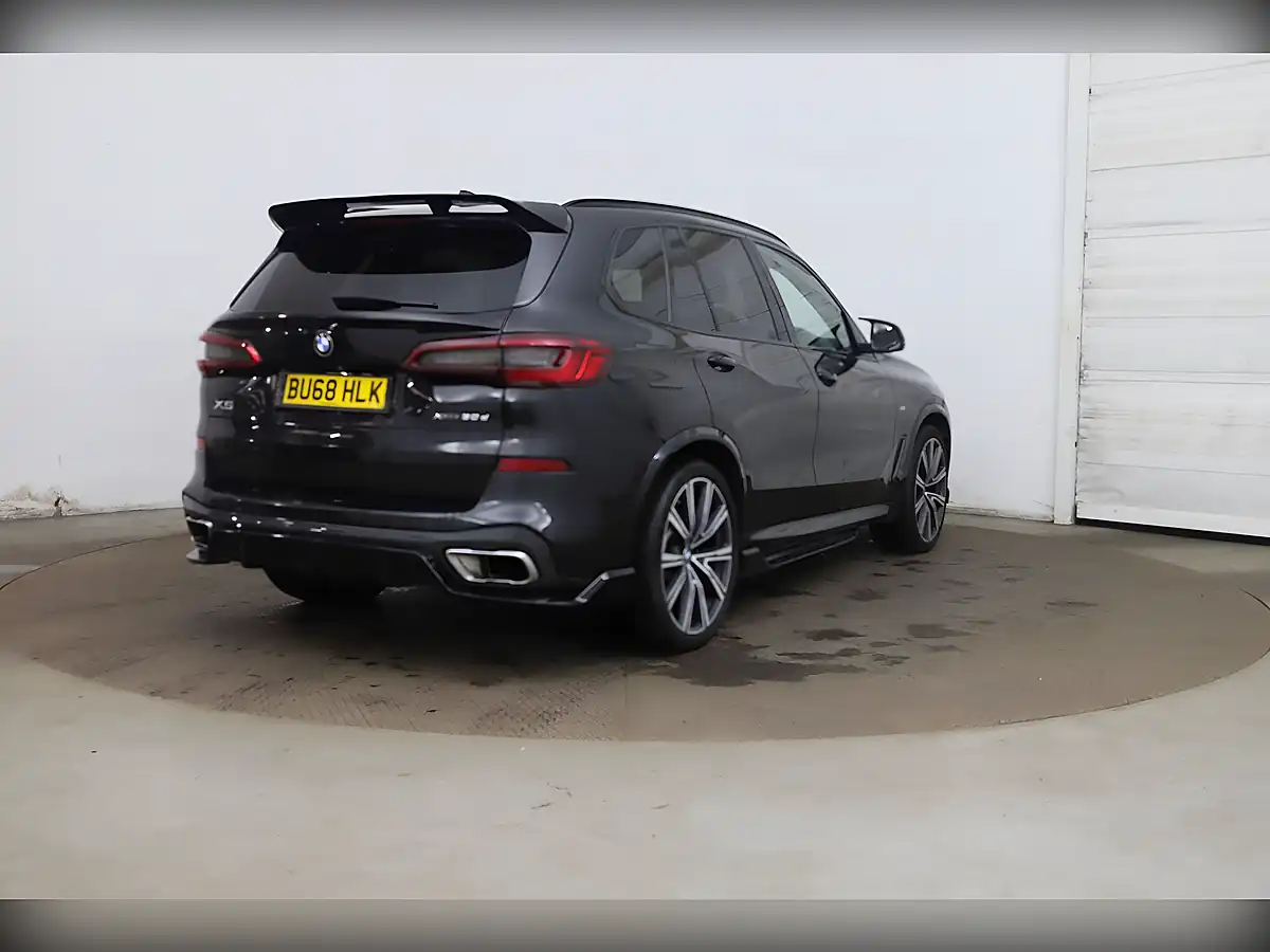 Used 2018 BMW X5 M Sport Black - Interior and Exterior details 6
