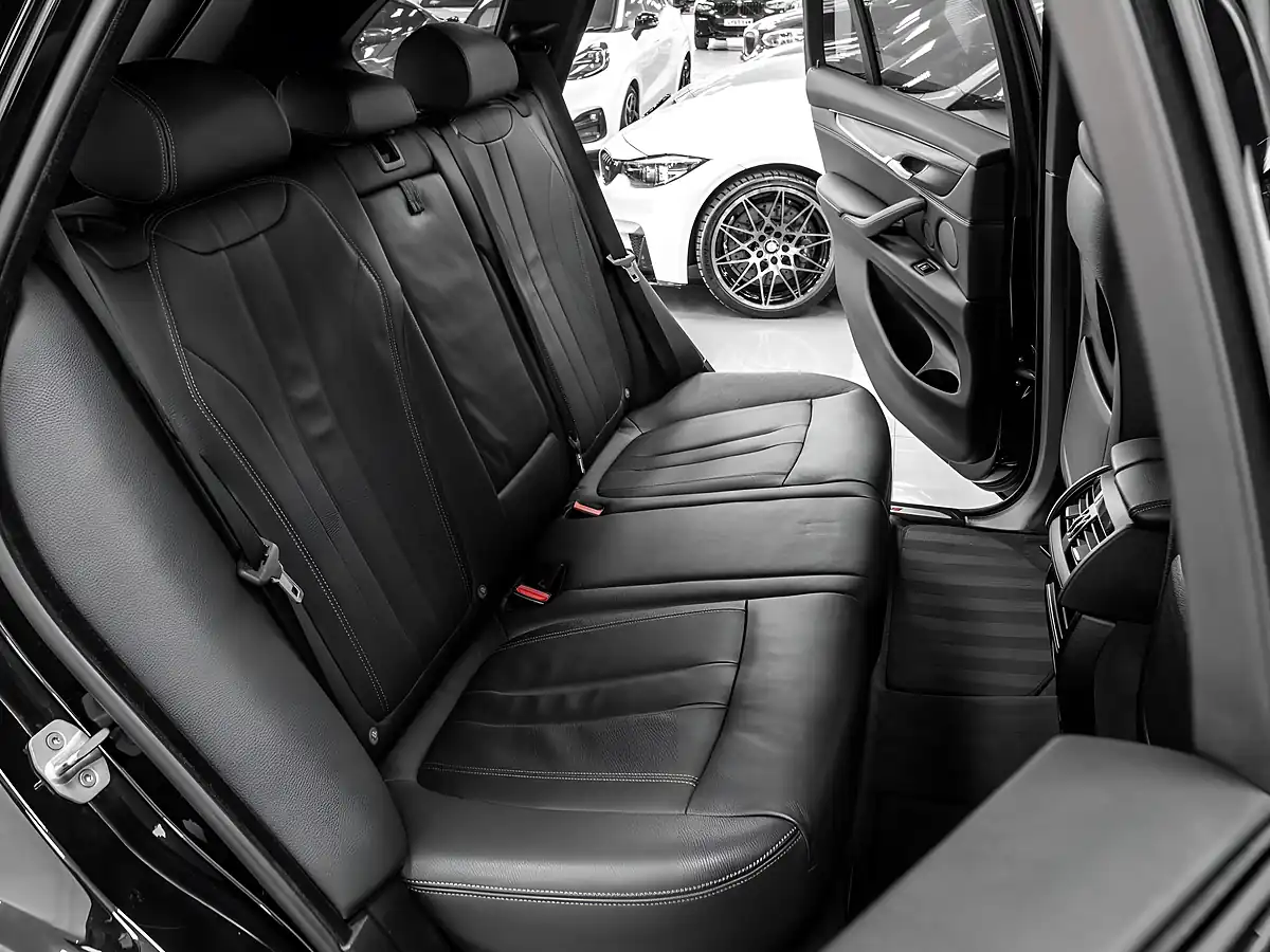 Used 2018 BMW X5 M Sport Black Sapphire - Interior and Exterior details 14