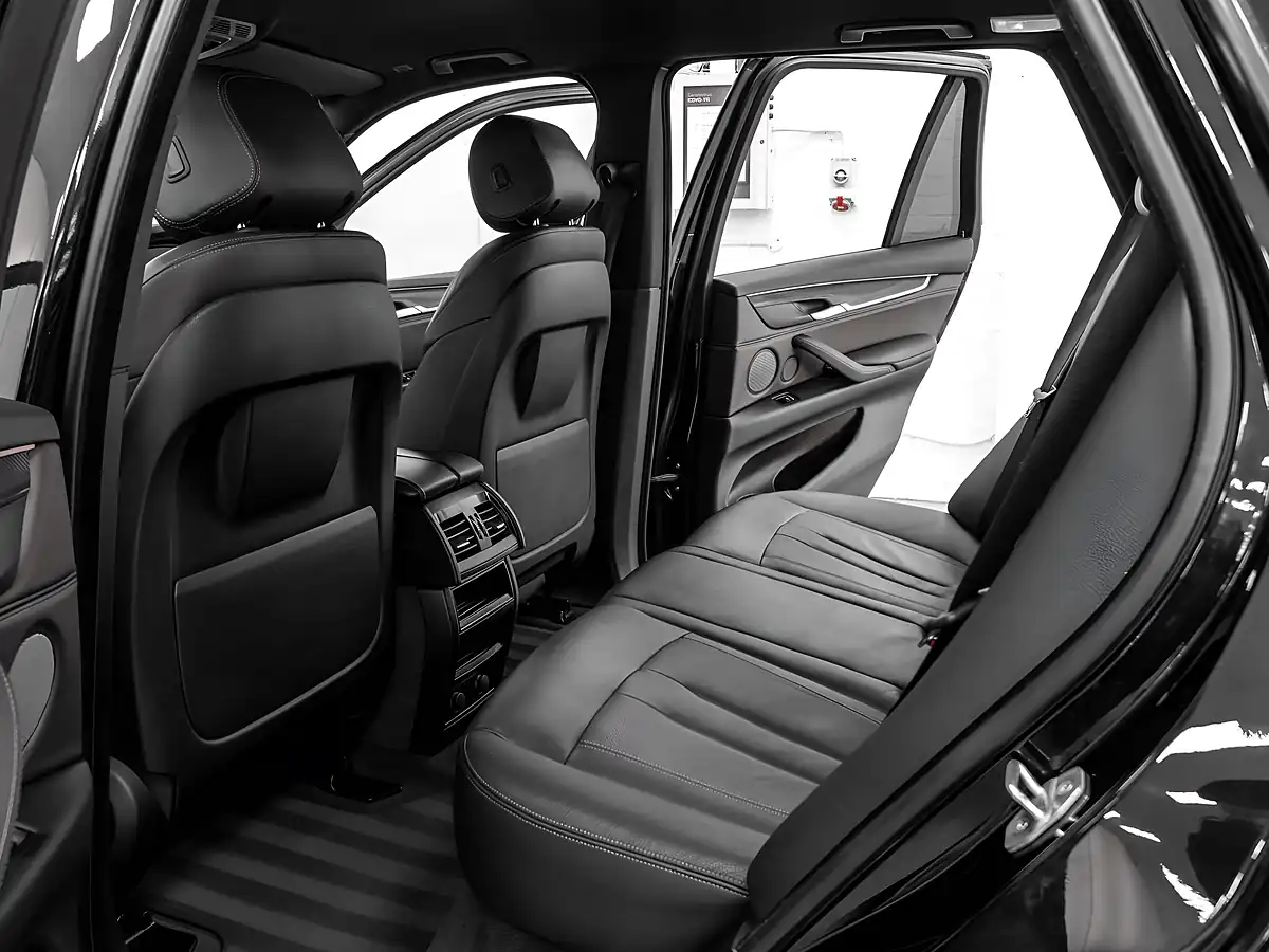 Used 2018 BMW X5 M Sport Black Sapphire - Interior and Exterior details 15