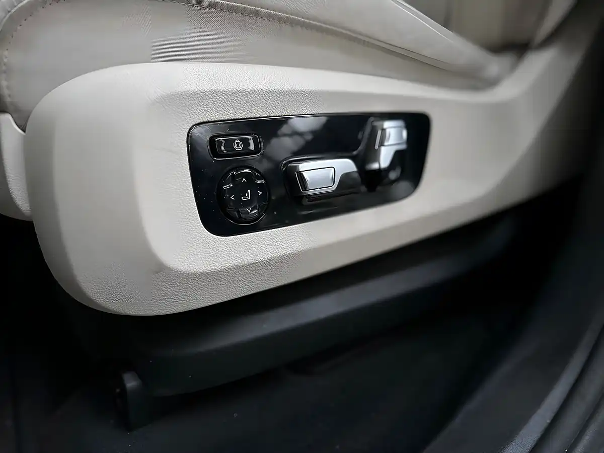 Used 2018 BMW X5 M Sport Black Sapphire - Interior and Exterior details 17