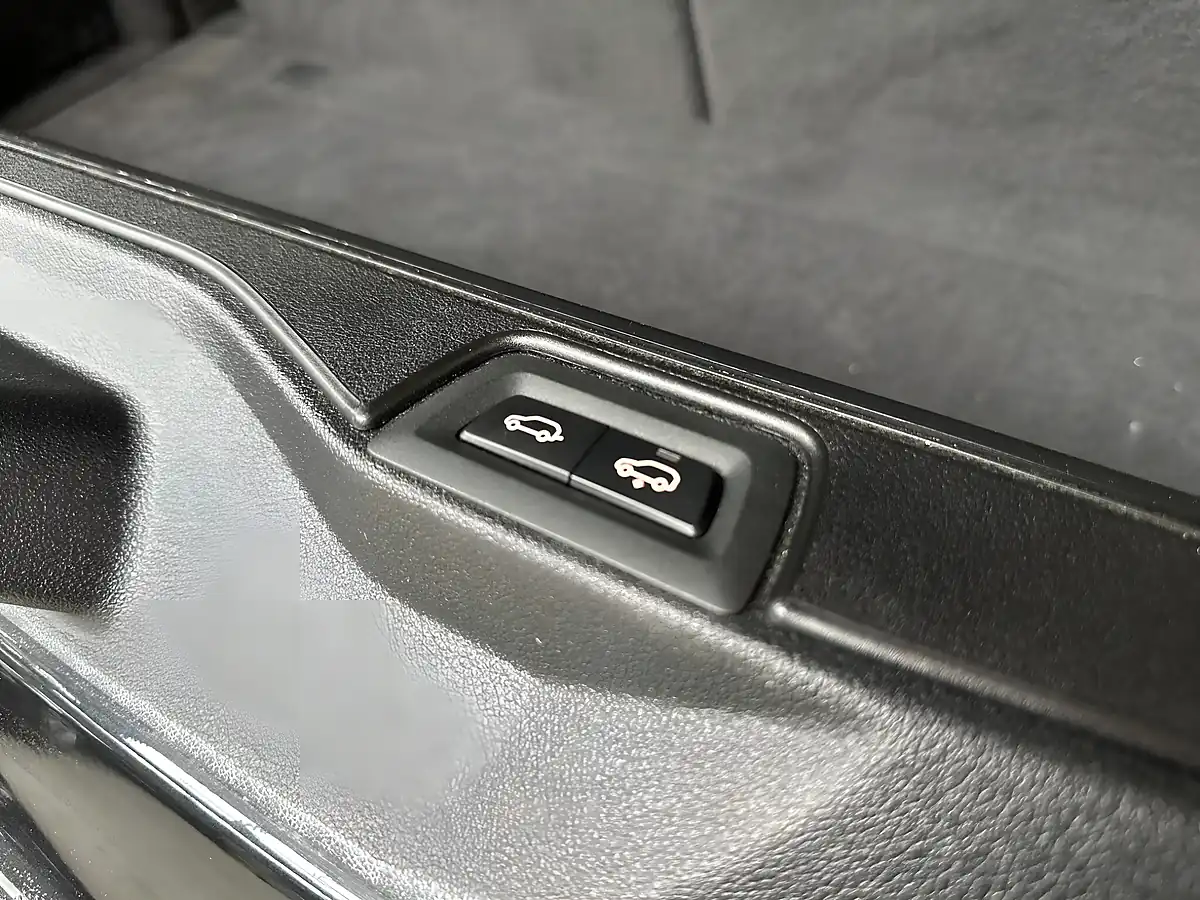 Used 2018 BMW X5 M Sport Black Sapphire - Interior and Exterior details 18