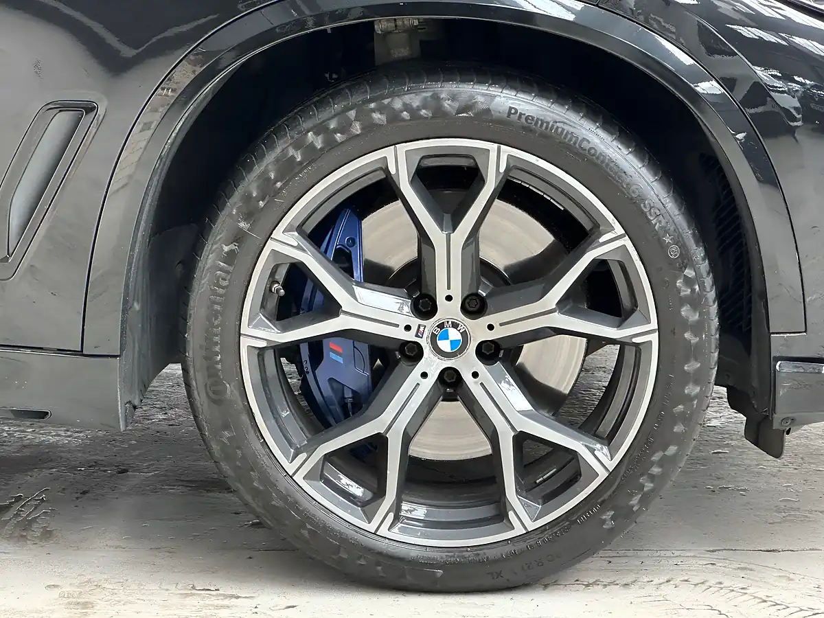 Used 2018 BMW X5 M Sport Black Sapphire - Interior and Exterior details 19