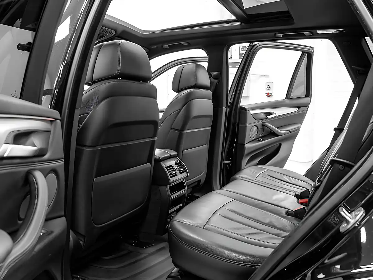 Used 2018 BMW X5 M Sport Black Sapphire - Interior and Exterior details 15