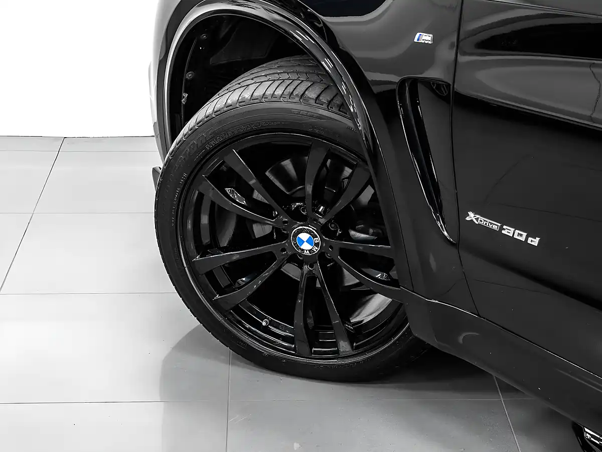 Used 2018 BMW X5 M Sport Black Sapphire - Interior and Exterior details 10