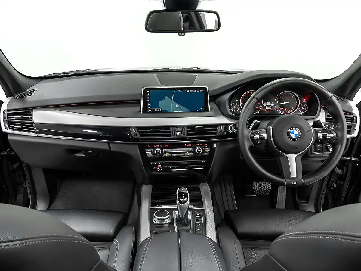 Used 2018 BMW X5 M Sport Black Sapphire - Interior and Exterior details 12