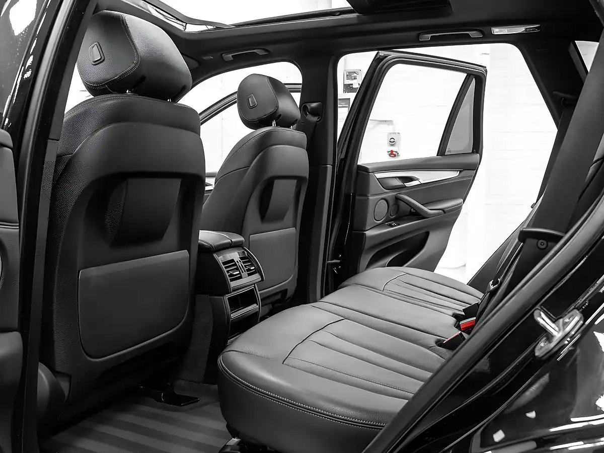 Used 2018 BMW X5 M Sport Black Sapphire - Interior and Exterior details 15