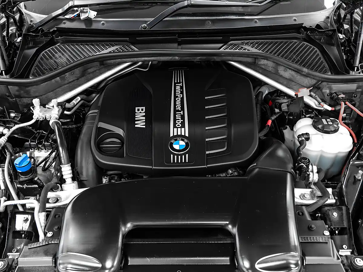 Used 2018 BMW X5 M Sport Black Sapphire - Interior and Exterior details 16