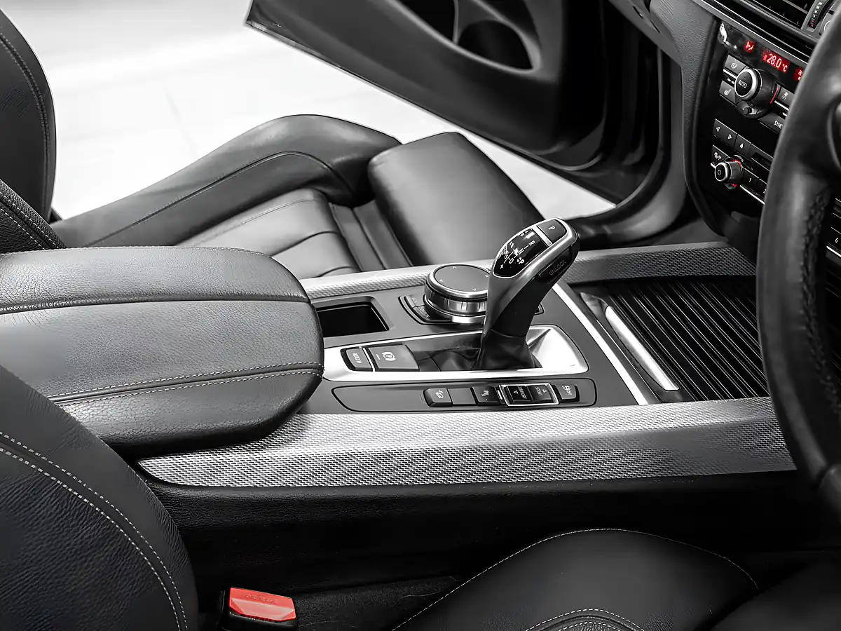 Used 2018 BMW X5 M Sport Black Sapphire - Interior and Exterior details 17