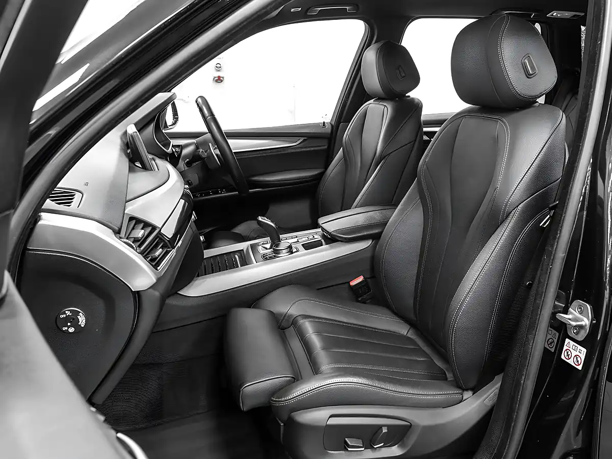 Used 2018 BMW X5 M Sport Black Sapphire - Interior and Exterior details 14