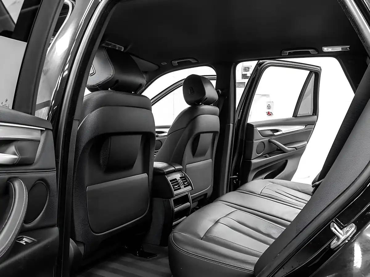 Used 2018 BMW X5 M Sport Black Sapphire - Interior and Exterior details 15