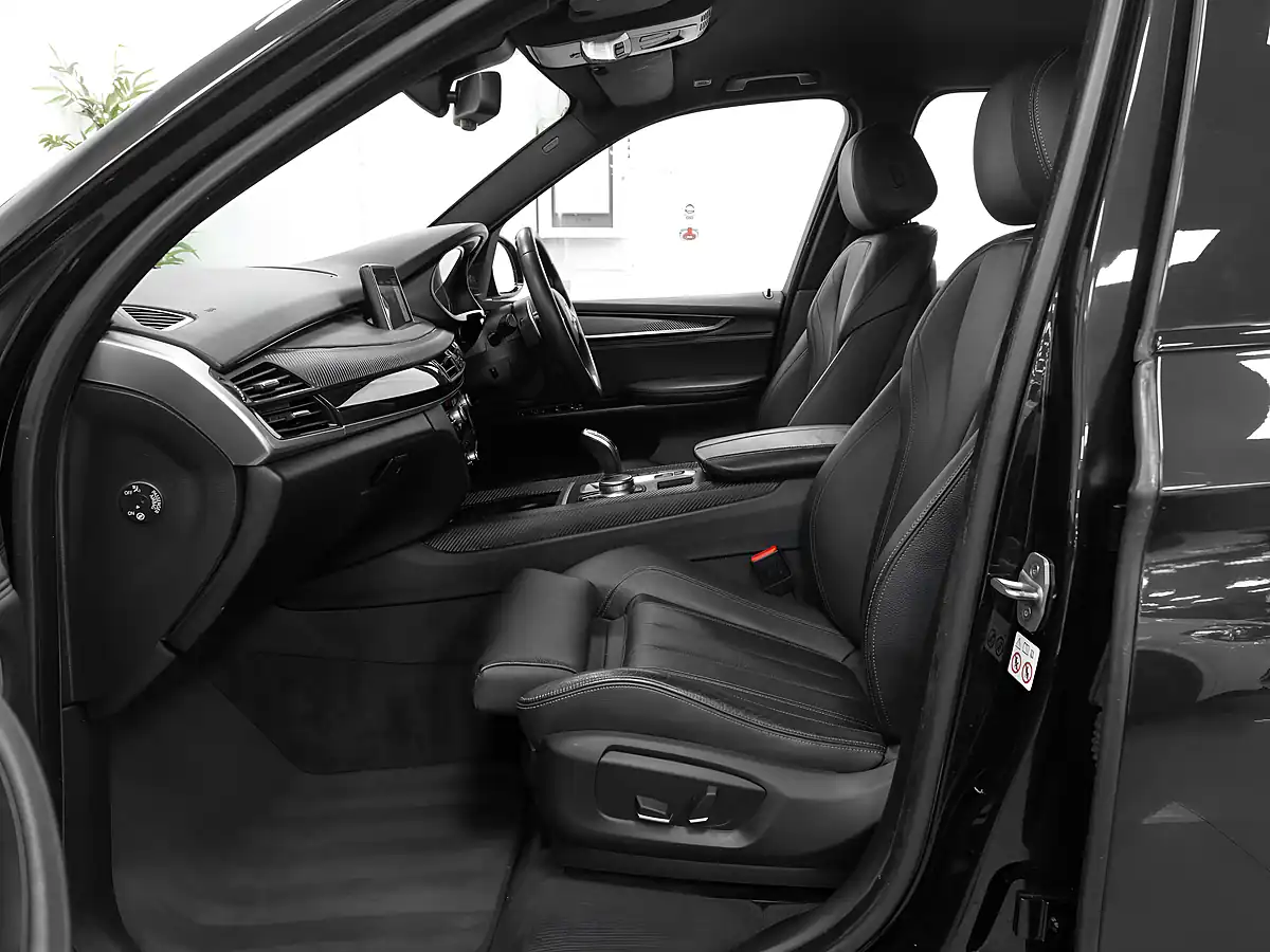 Used 2018 BMW X5 M Sport Black Sapphire - Interior and Exterior details 14