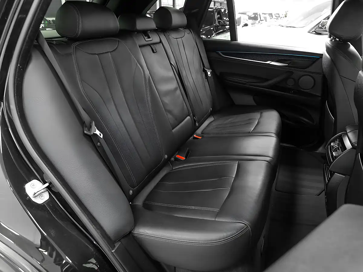 Used 2018 BMW X5 M Sport Black Sapphire - Interior and Exterior details 16