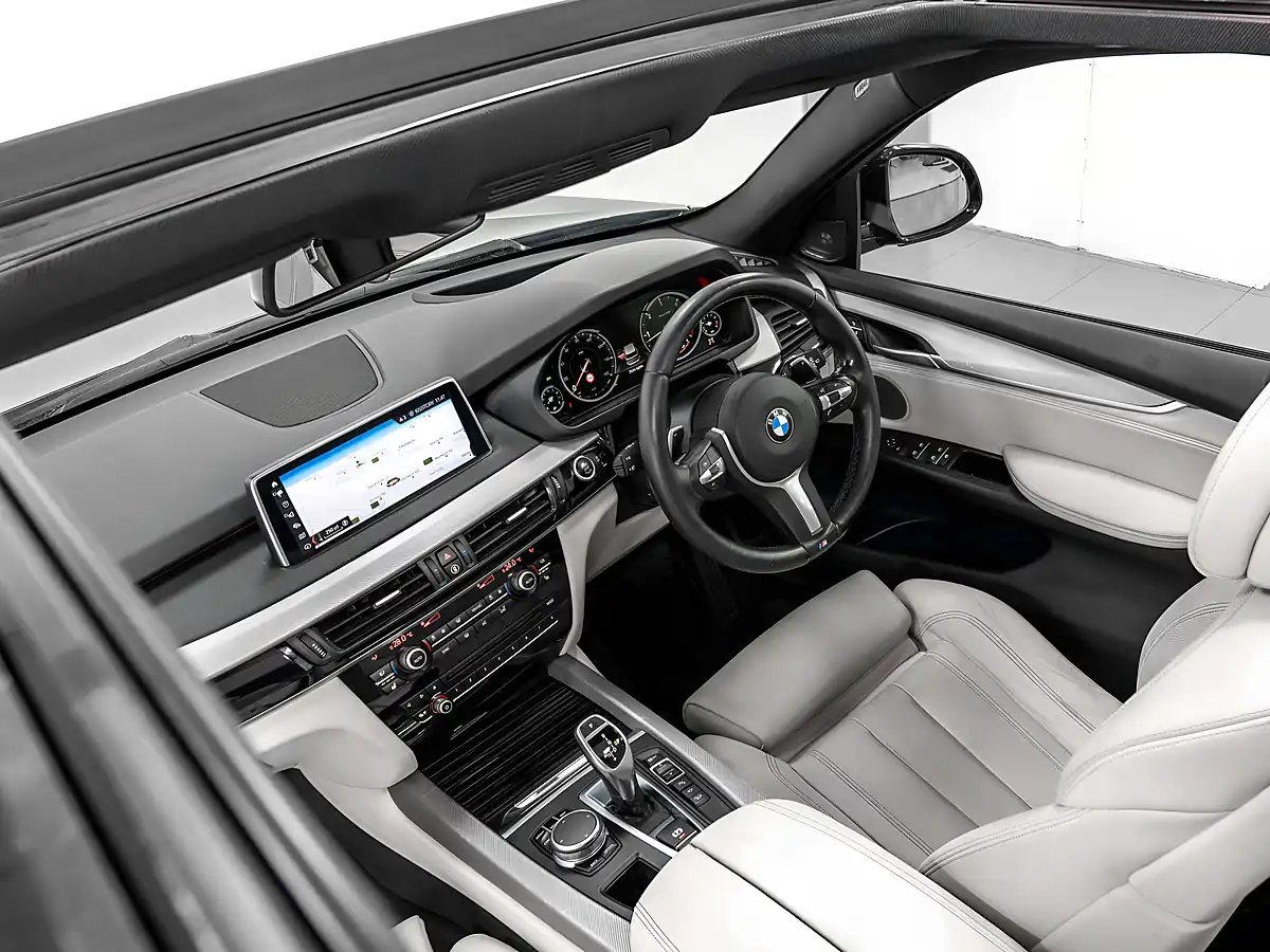 Used 2018 BMW X5 M Sport Carbon Black - Interior and Exterior details 13