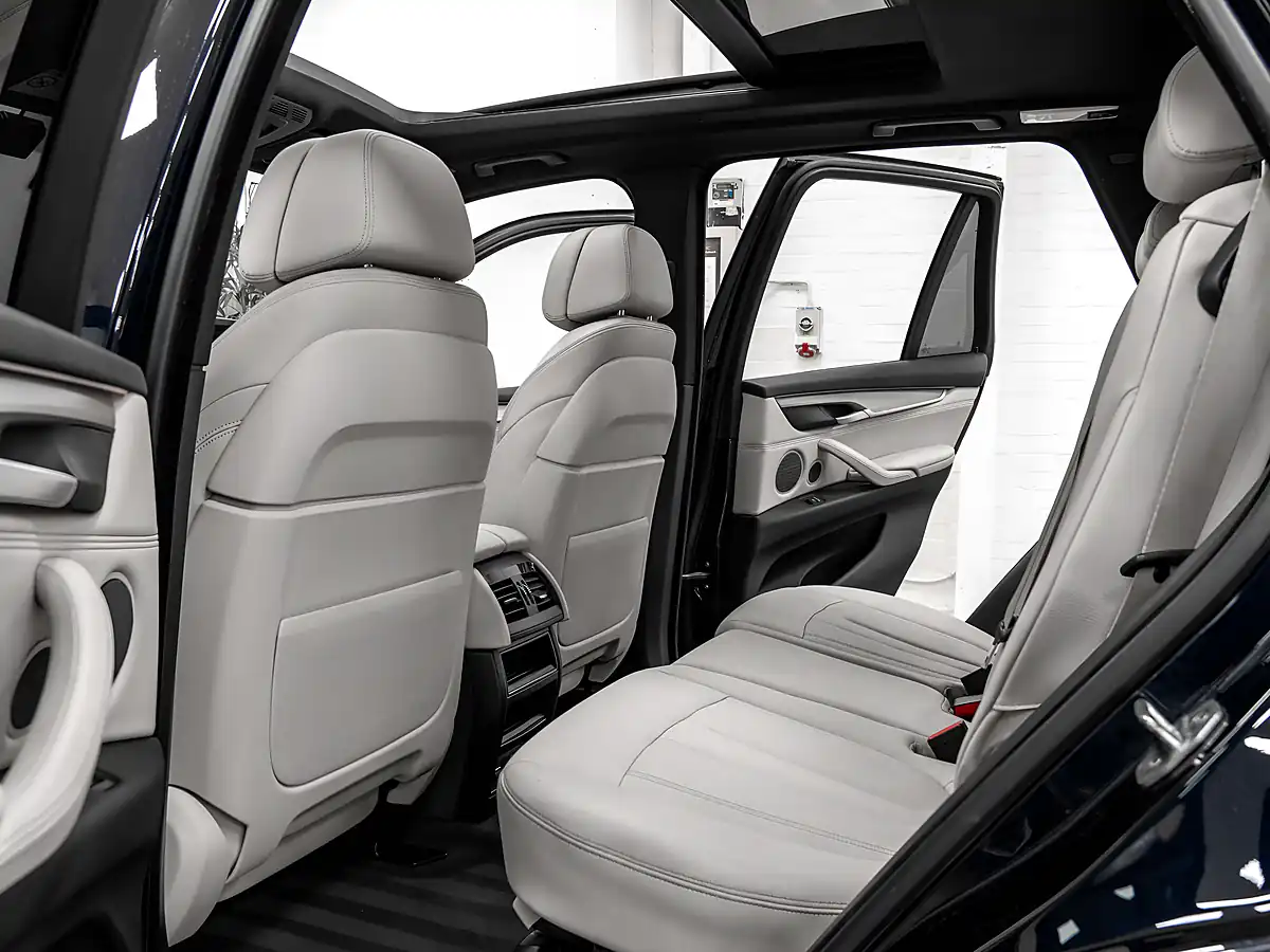 Used 2018 BMW X5 M Sport Carbon Black - Interior and Exterior details 15