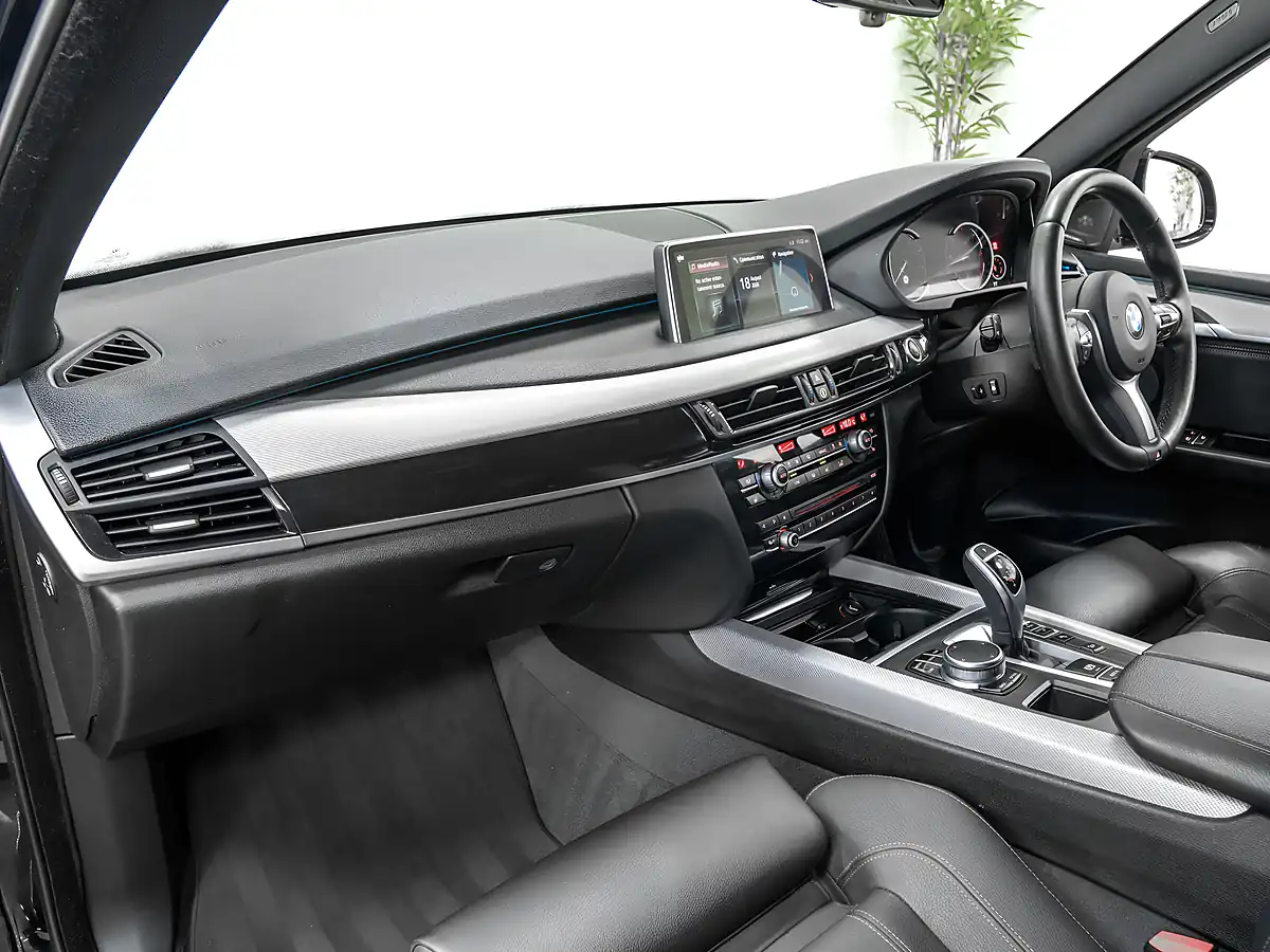 Used 2018 BMW X5 M Sport Carbon Black - Interior and Exterior details 12