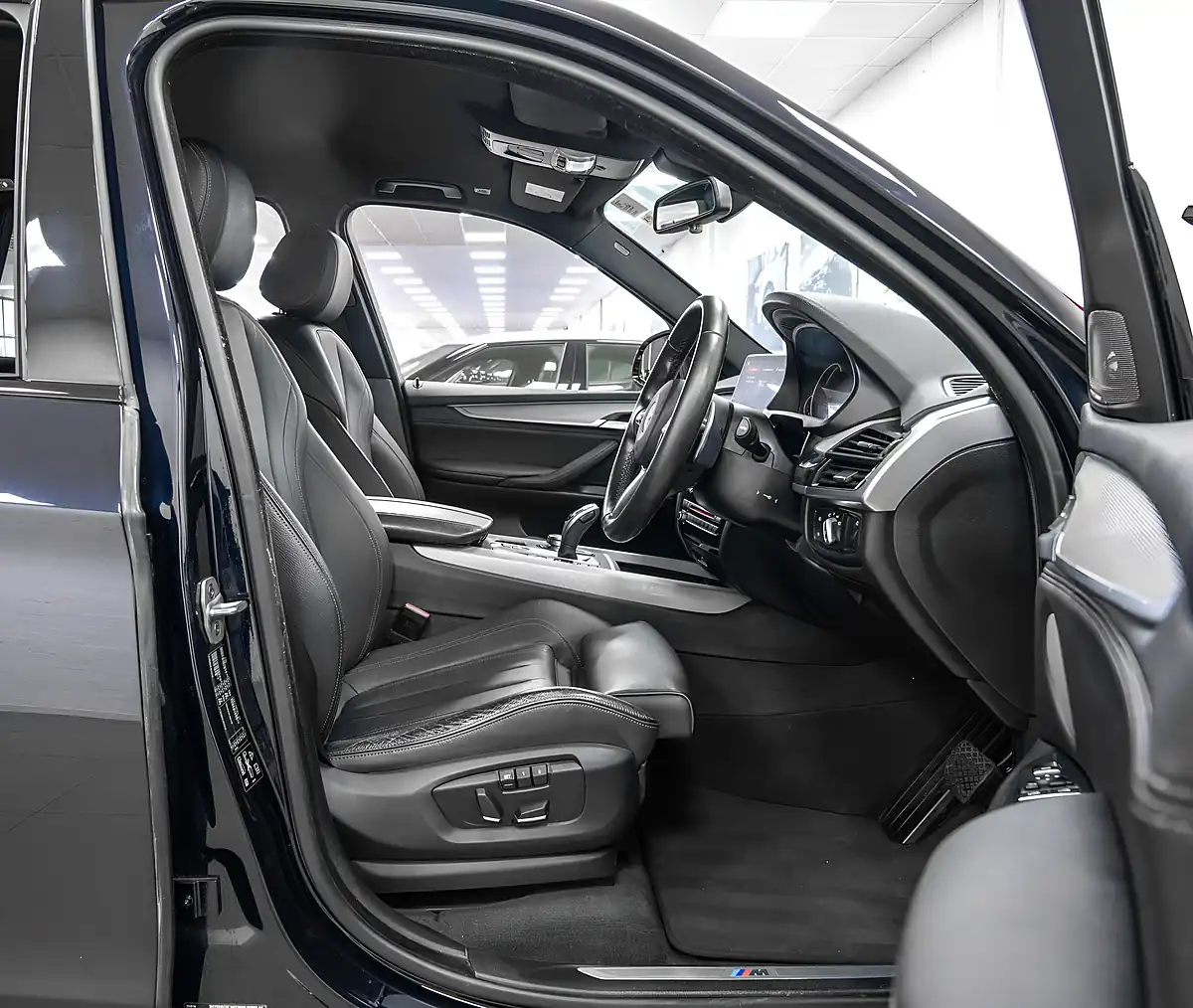 Used 2018 BMW X5 M Sport Carbon Black - Interior and Exterior details 13