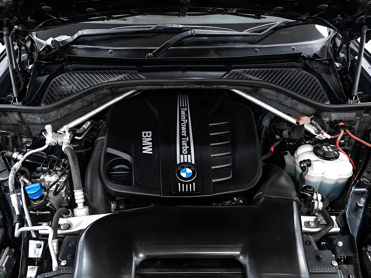 Used 2018 BMW X5 M Sport Carbon Black - Interior and Exterior details 16