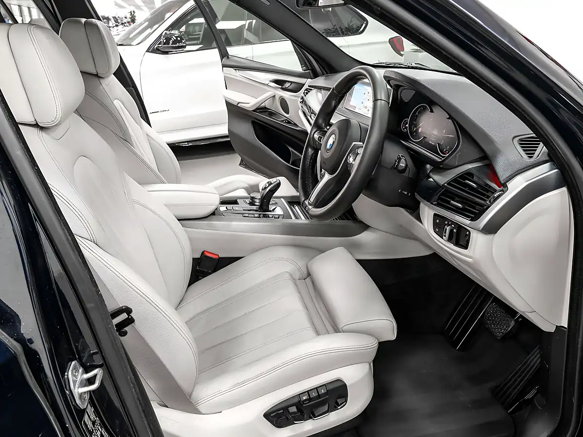 Used 2018 BMW X5 M Sport Carbon Black - Interior and Exterior details 11