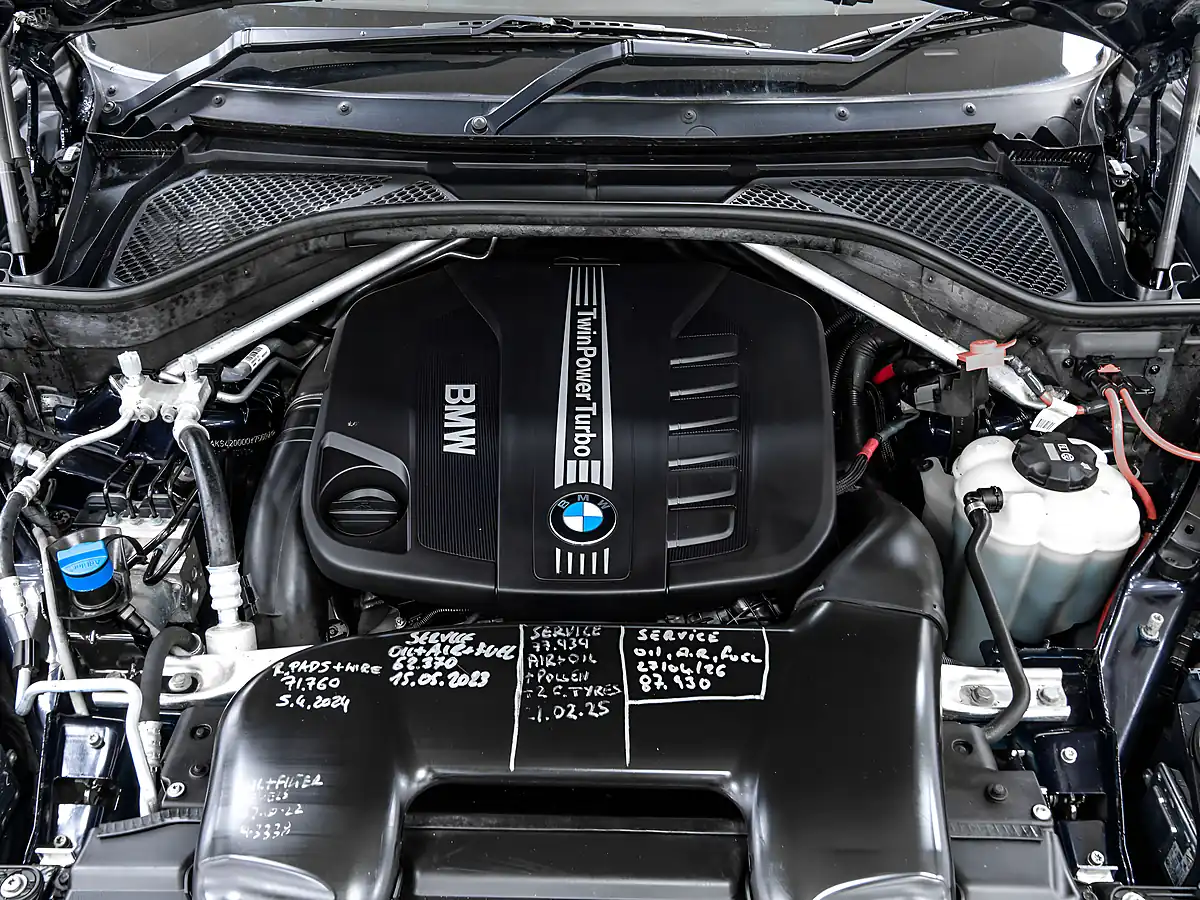 Used 2018 BMW X5 M Sport Carbon Black - Interior and Exterior details 15