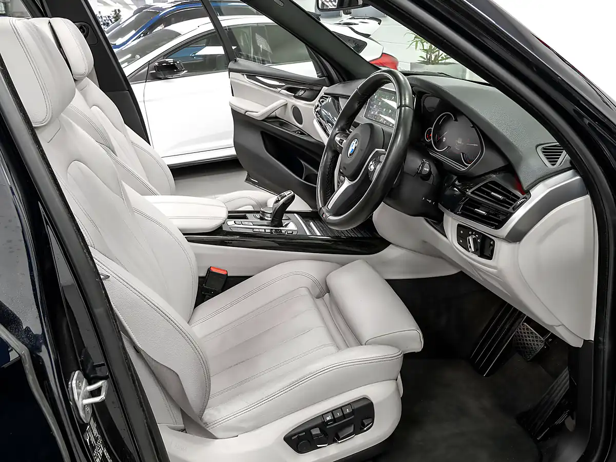 Used 2018 BMW X5 M Sport Carbon Black - Interior and Exterior details 11