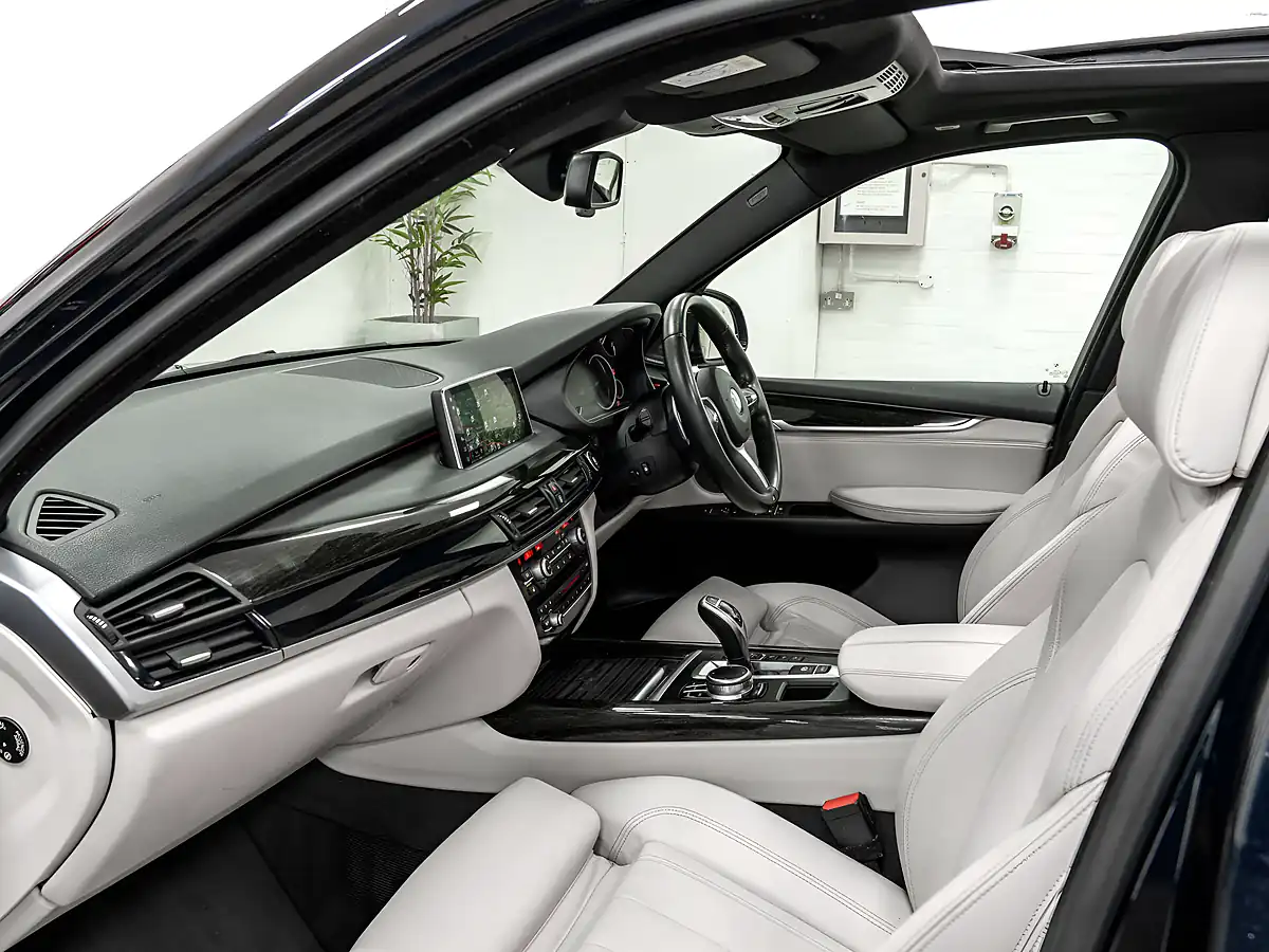 Used 2018 BMW X5 M Sport Carbon Black - Interior and Exterior details 12