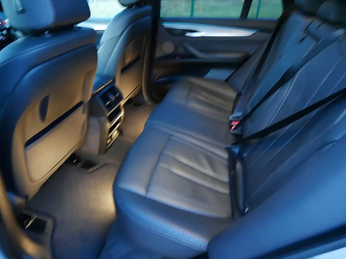 Used 2018 BMW X5 M Sport Glacier Silver - Interior and Exterior details 19